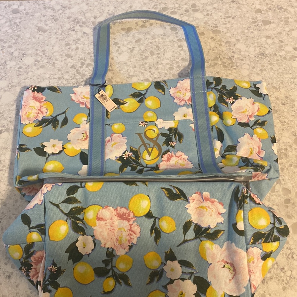 NWT Victoria’s Secret swim cooler tote bag light blue /yellow - Picture 2 of 13
